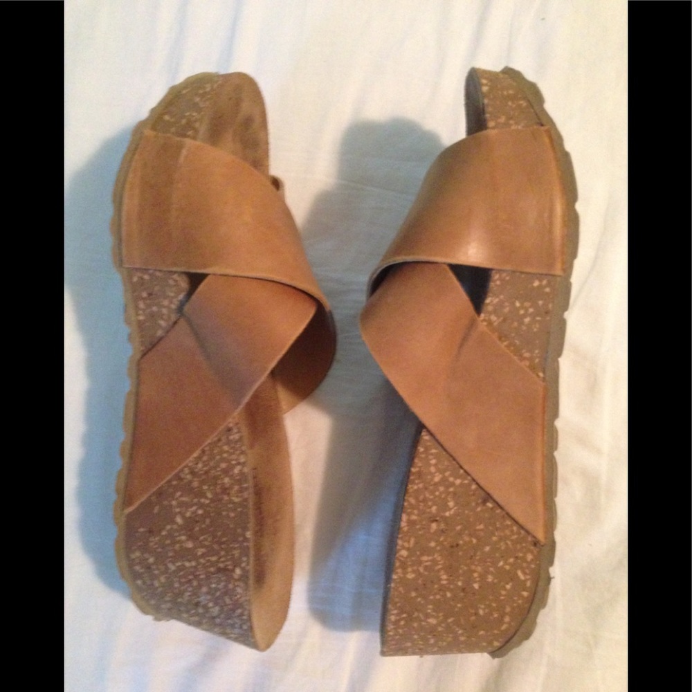 A. GIANNETTI Italian wedge sandals SZ 7.5